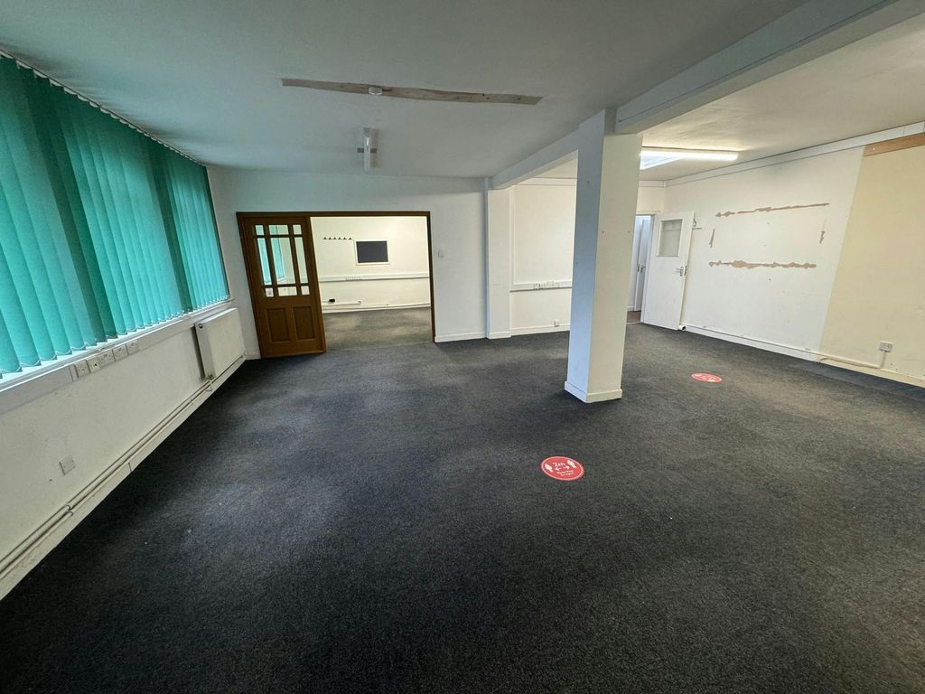 Property photo 3 of 7 Office Int 210 Curriers.Jpg