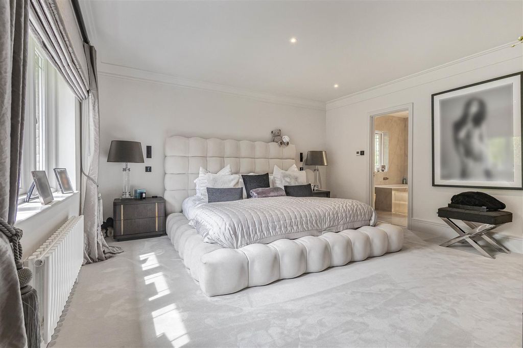 Property photo 2 of 81 68_60220.Jpg