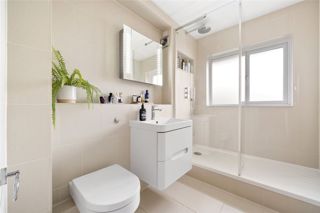 Property photo 3 of 13 Picture No. 11