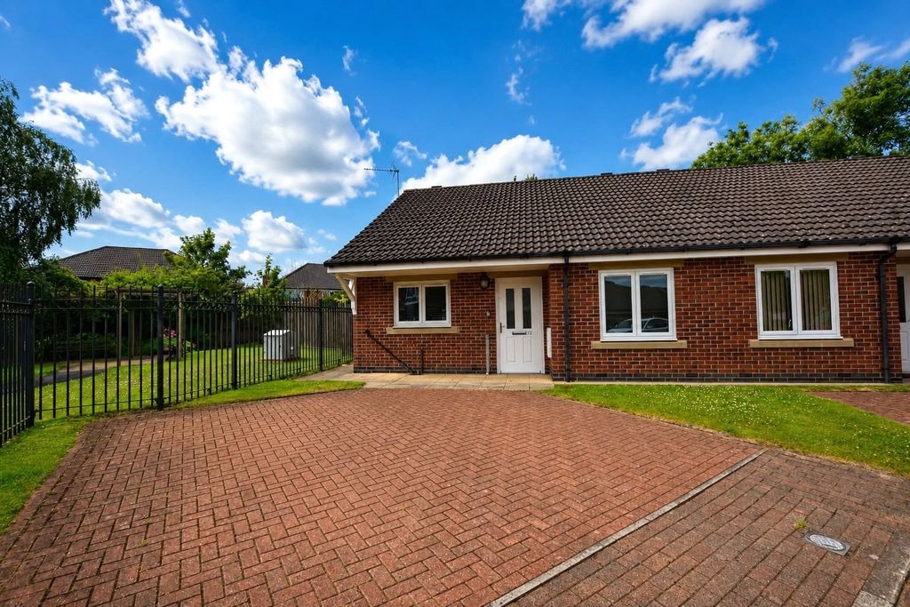 Property photo 1 of 11 External