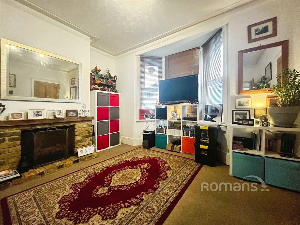 Property photo 3 of 9 Picture No. 22