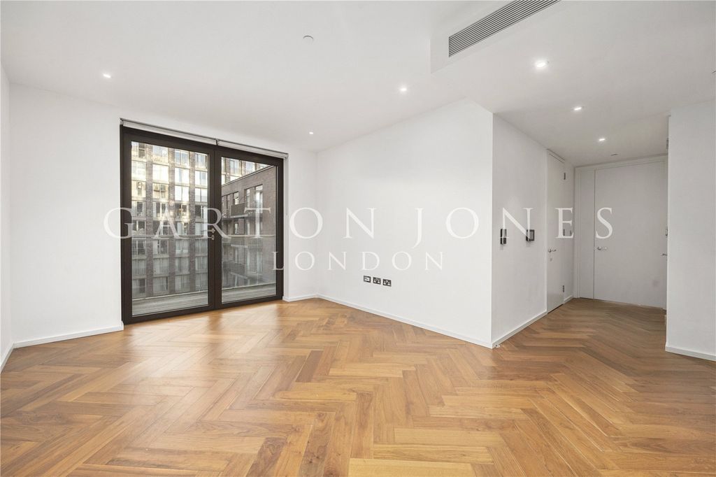 Property photo 1 of 22 Reception