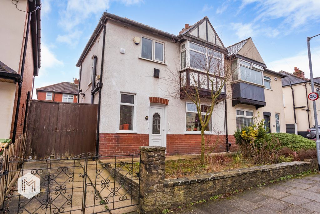 Property photo 1 of 16 Picture No. 12