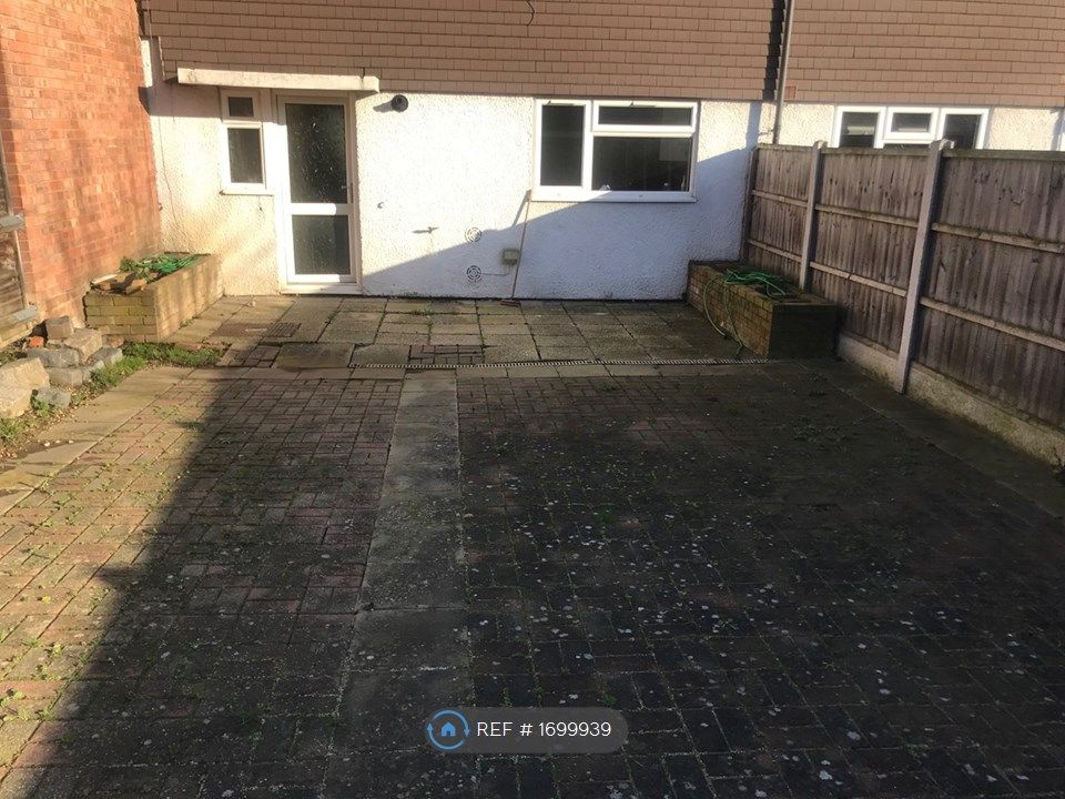 Property photo 2 of 23