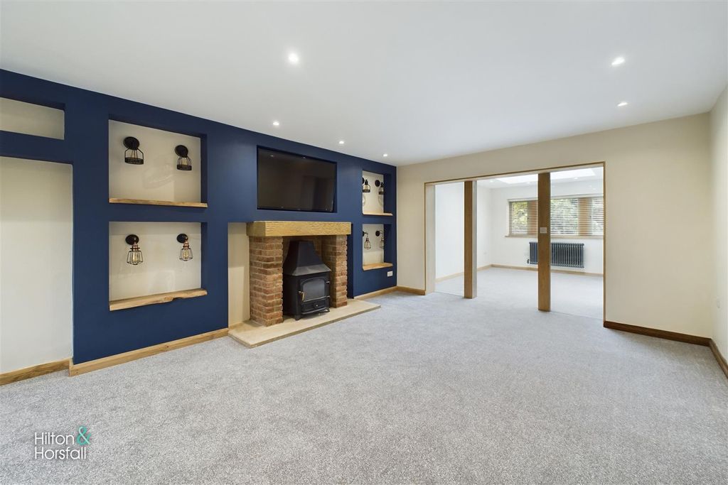 Property photo 2 of 32 Beckside House