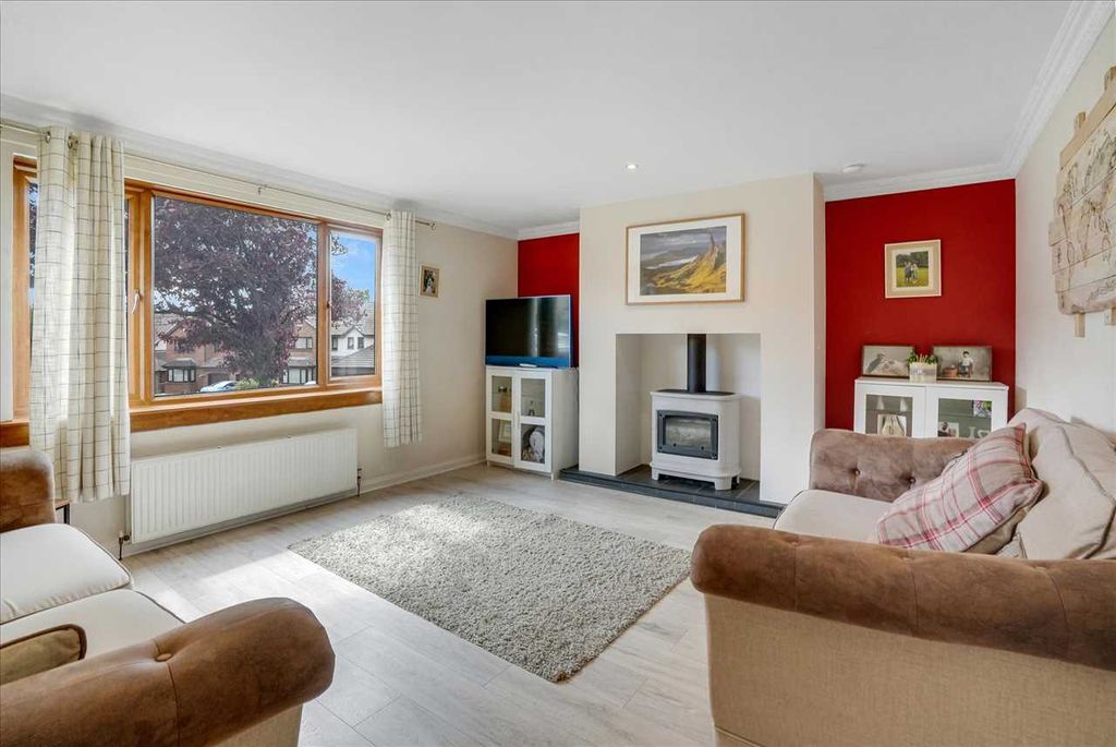 Property photo 2 of 24