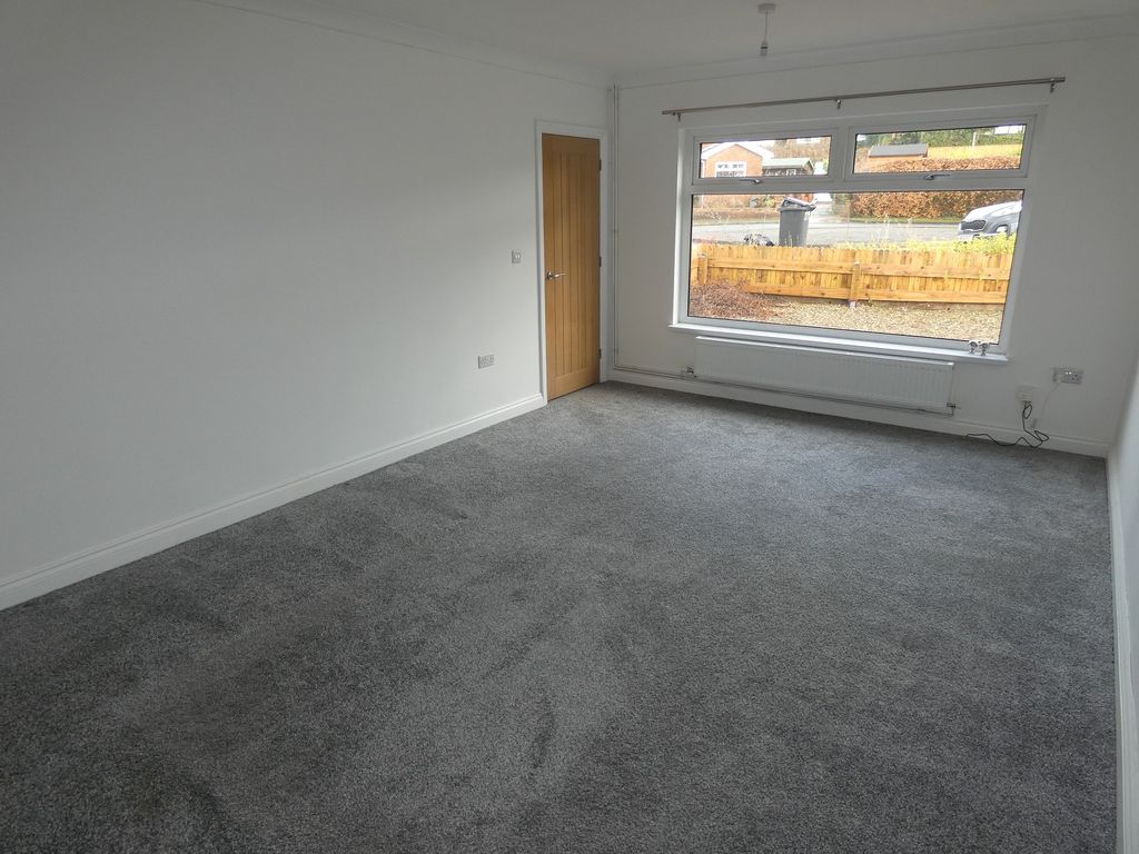 Property photo 2 of 7 Lounge