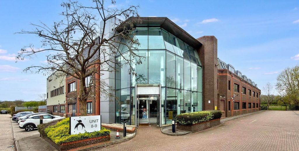 Property photo 1 of 23