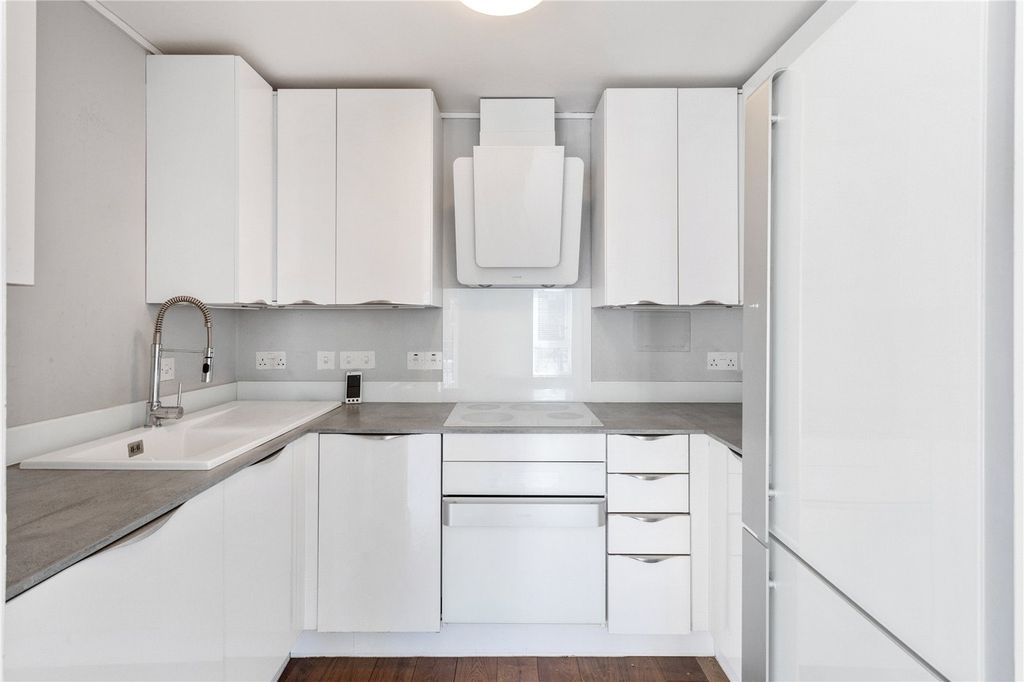 Property photo 2 of 12 Picture No. 05