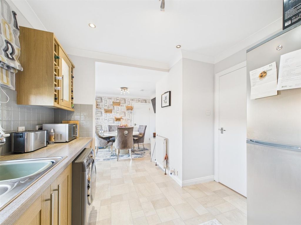 Property photo 3 of 18 Cam01486G0-Pr0909-Still003.Jpg