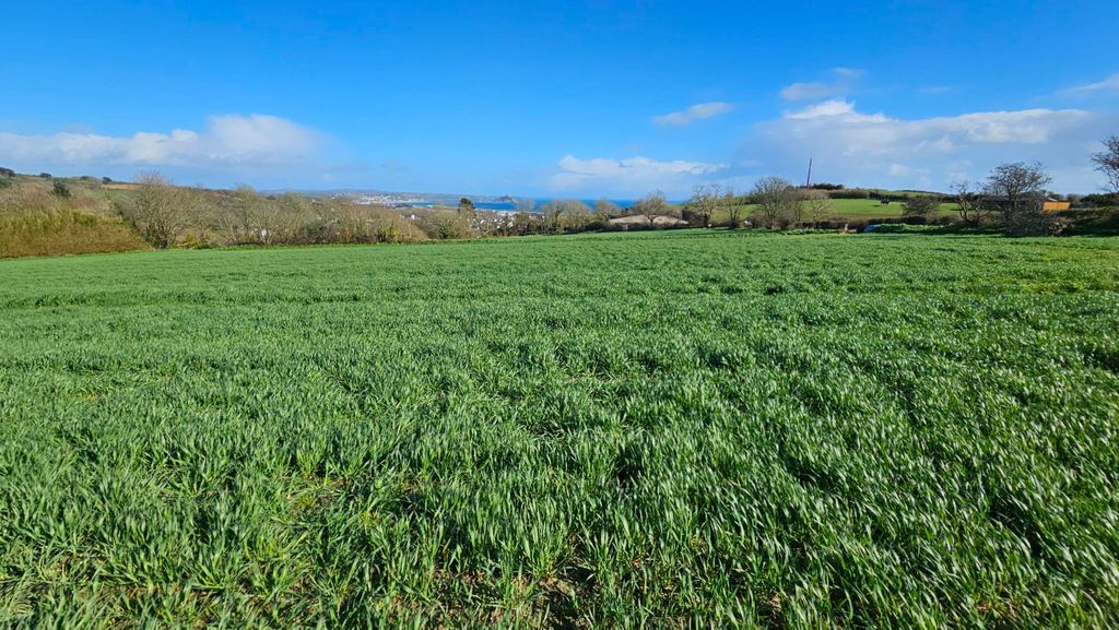 Property photo 1 of 2