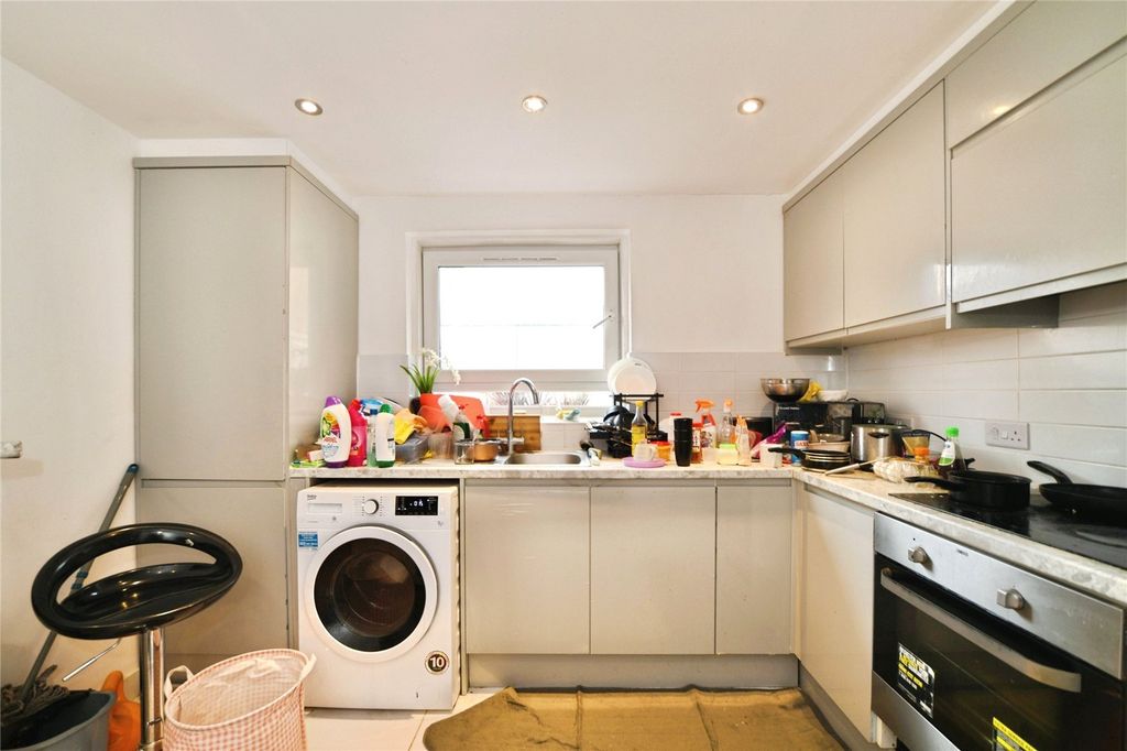 Property photo 2 of 15 Picture No. 28