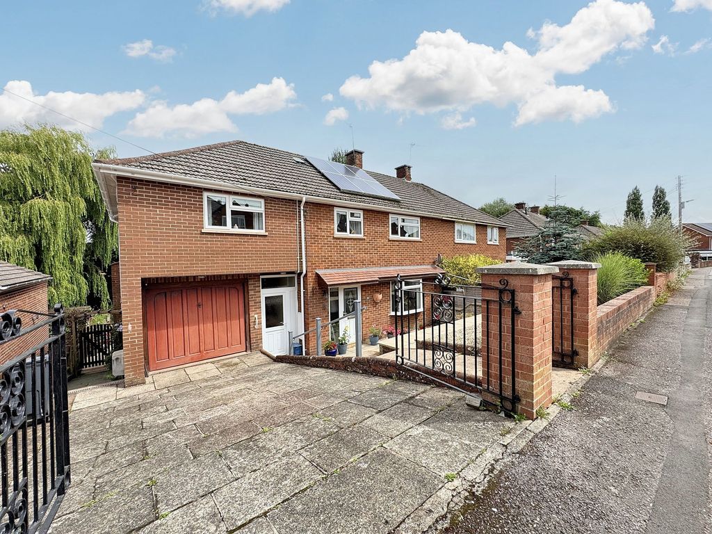 Property photo 1 of 25