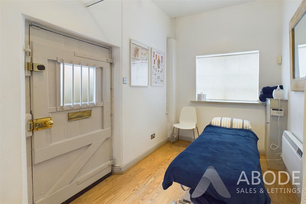 Property photo 3 of 10 Cam02544G0-Pr0173-Still001.Jpg