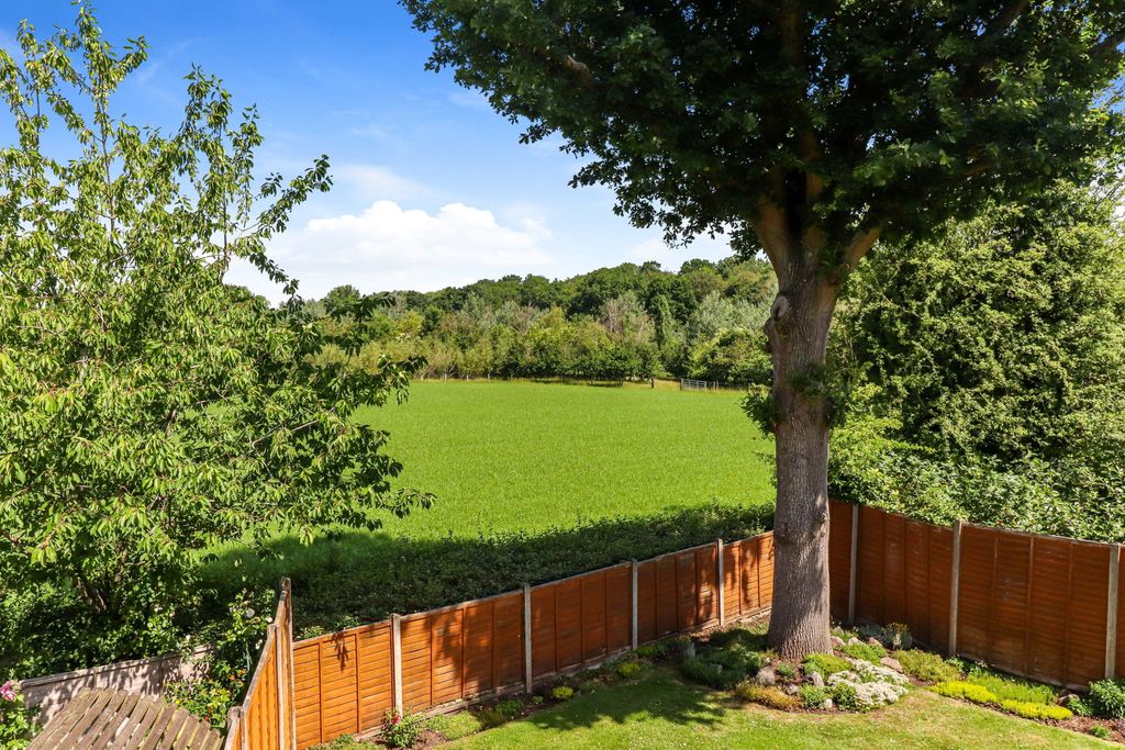 Property photo 2 of 33