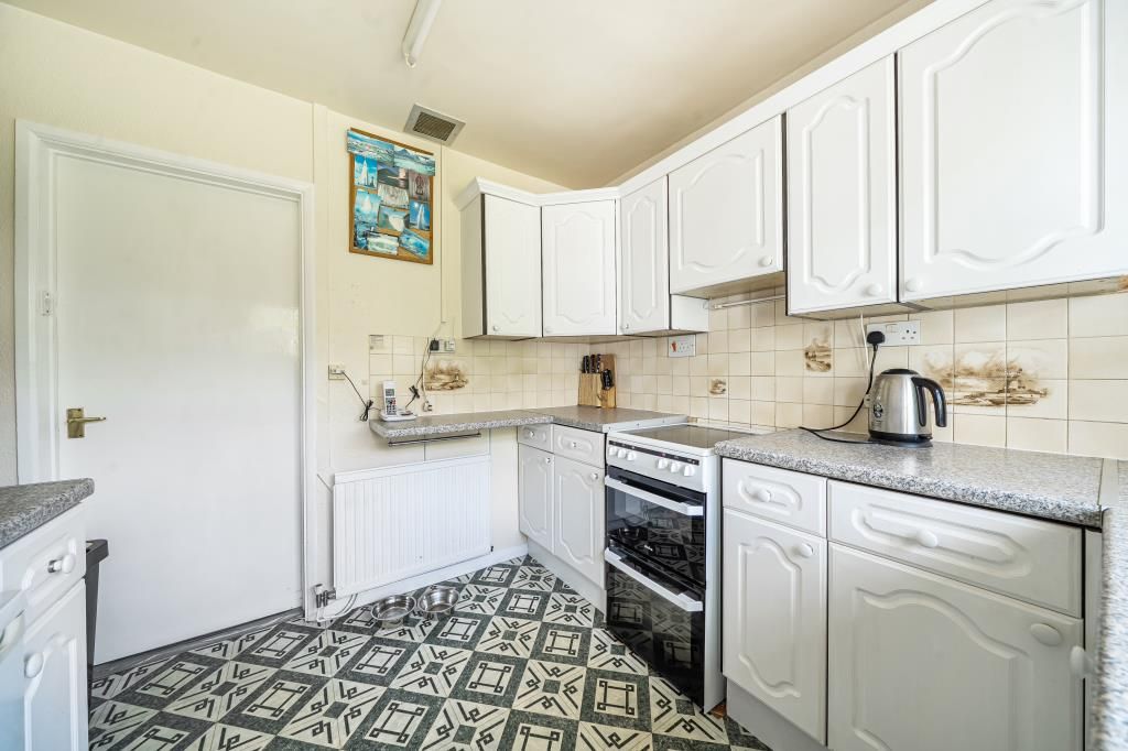 Property photo 3 of 21 Kitchen