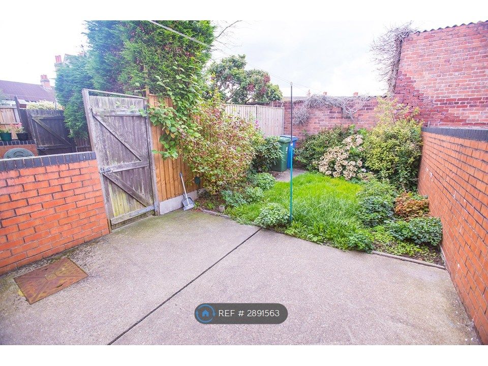 Property photo 2 of 8 Rear Garden