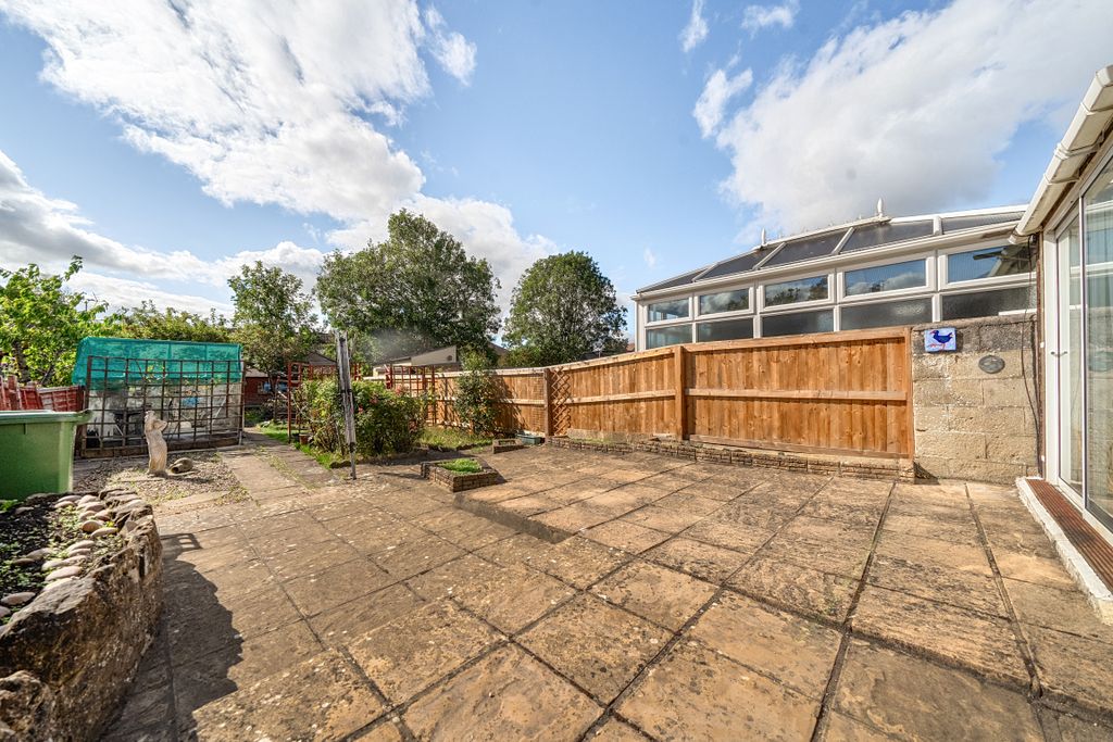 Property photo 2 of 12 15229703