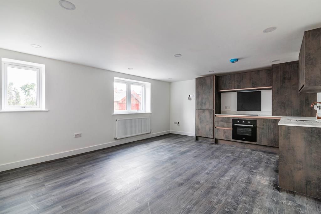 Property photo 2 of 6 60Gedlingroad (11 Of 17).Jpg