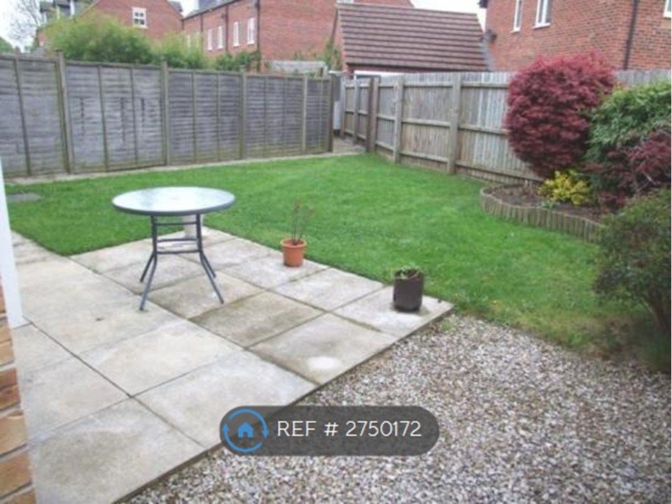 Property photo 3 of 8 Garden