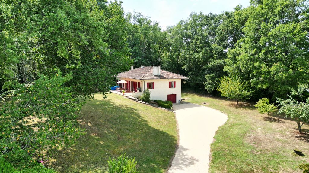 Property photo 2 of 21