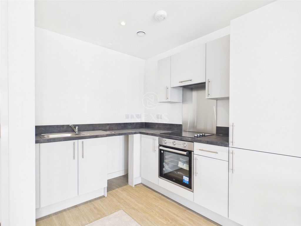 Property photo 3 of 8 Picture No. 06