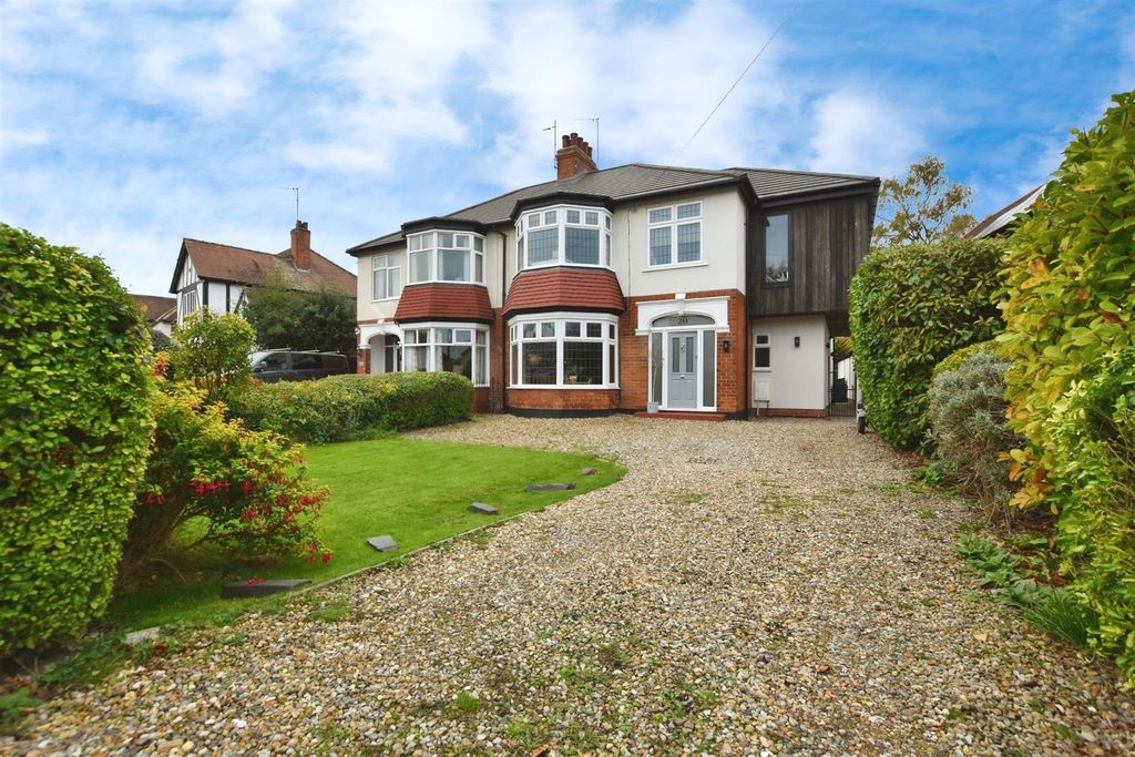 Property photo 1 of 18 External