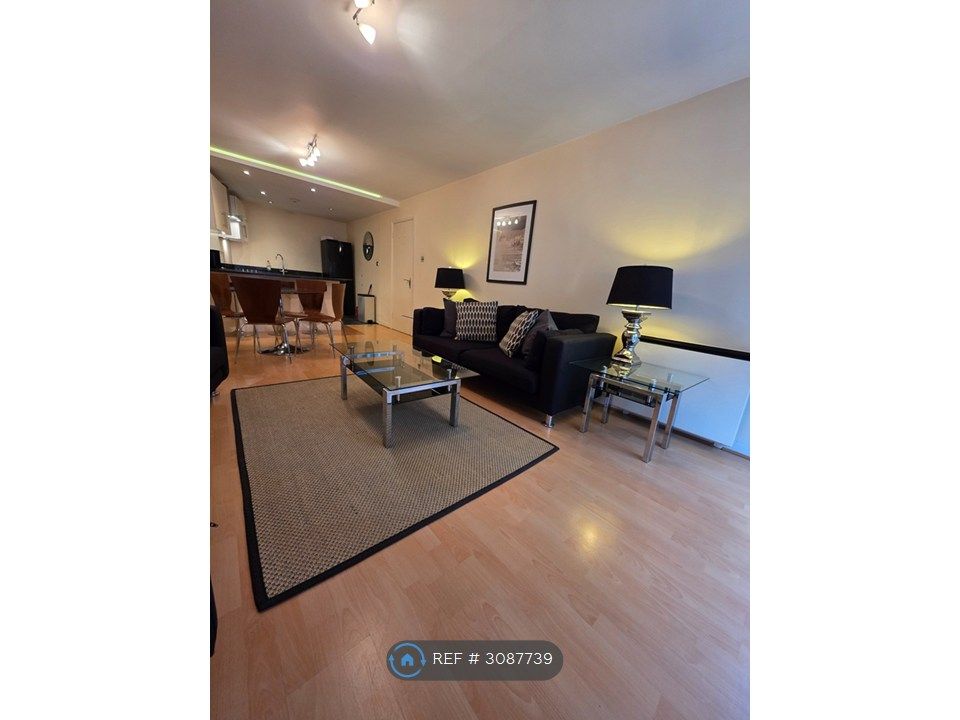 Property photo 2 of 11 Living Room