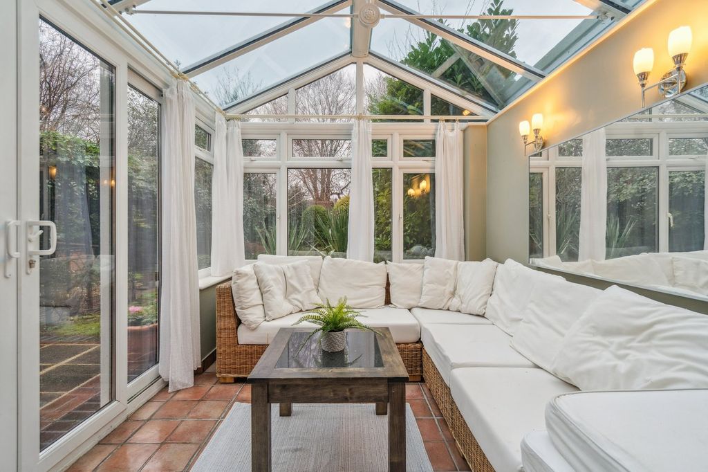 Property photo 3 of 23