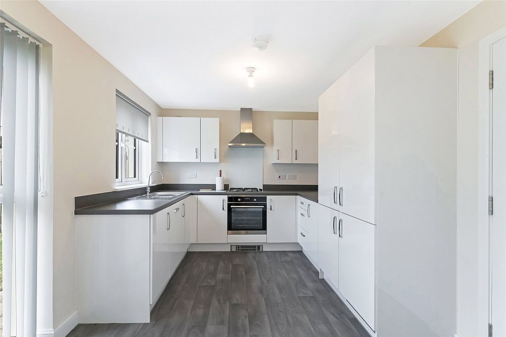Property photo 3 of 17 Picture No. 06