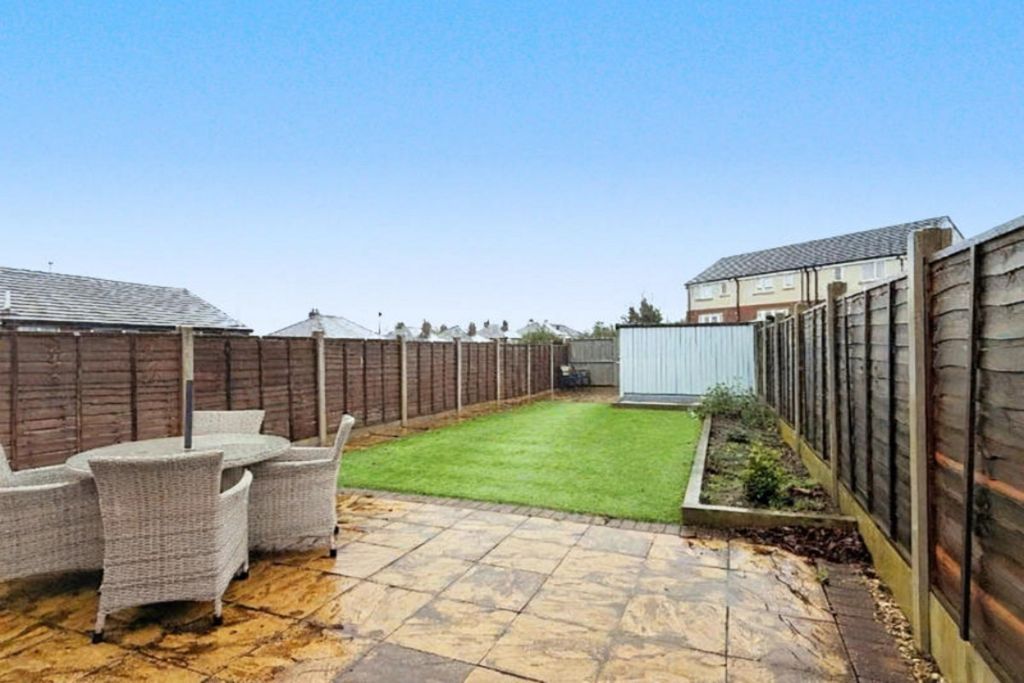 Property photo 2 of 18