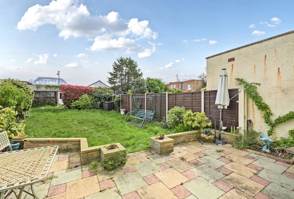 Property photo 1 of 16 Garden