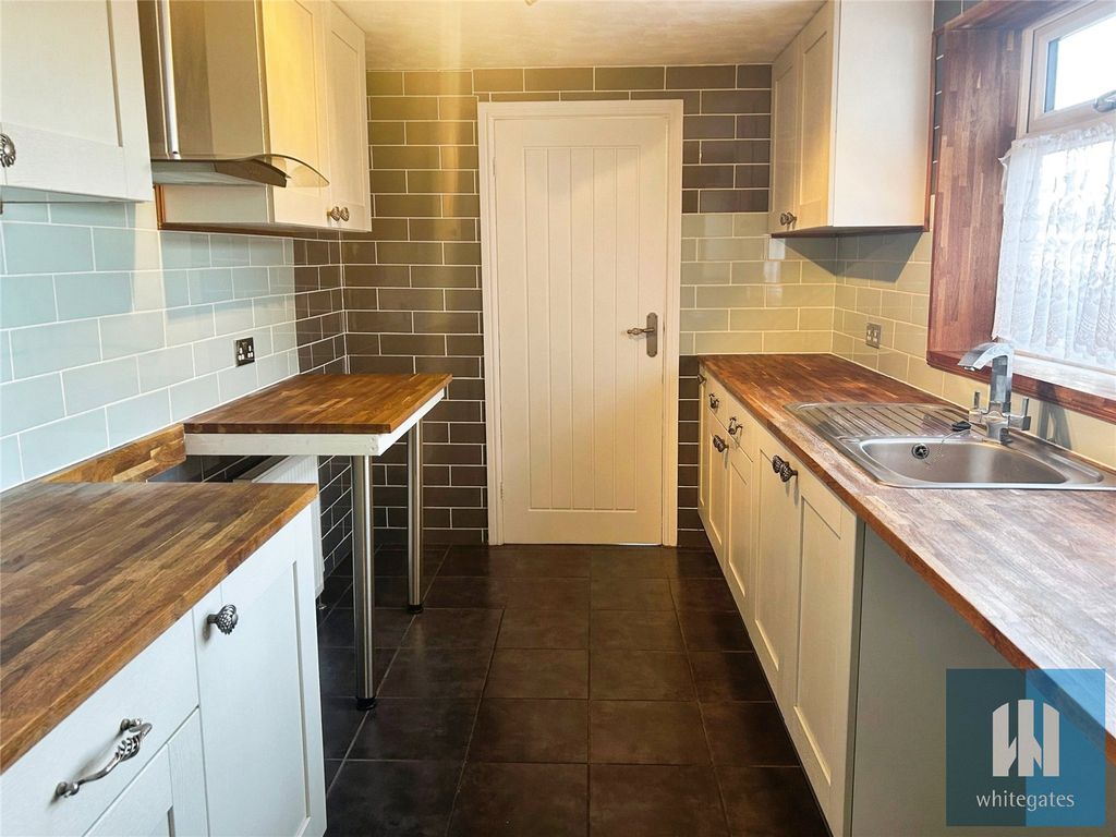 Property photo 2 of 29 Picture No. 03