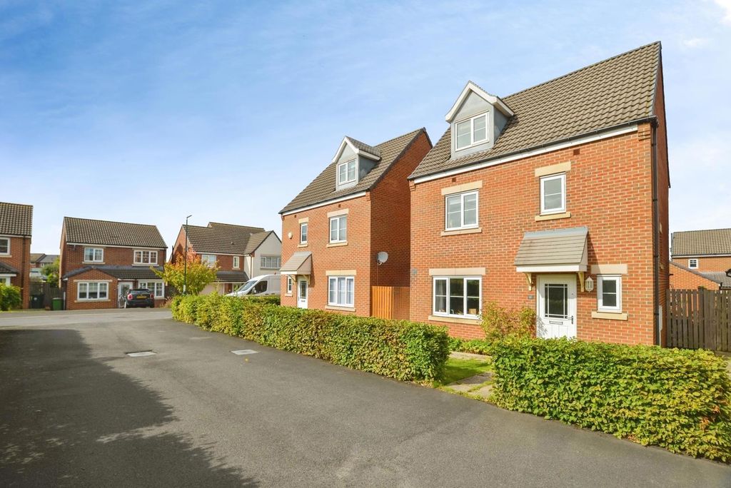 Property photo 1 of 17 Pbox-Img.Jpg