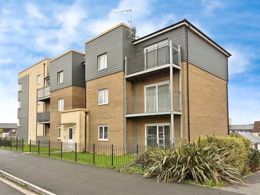 Property photo 1 of 16 44d03d6B-1