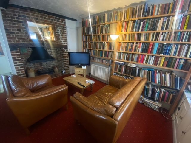 Property photo 3 of 9 Living Room
