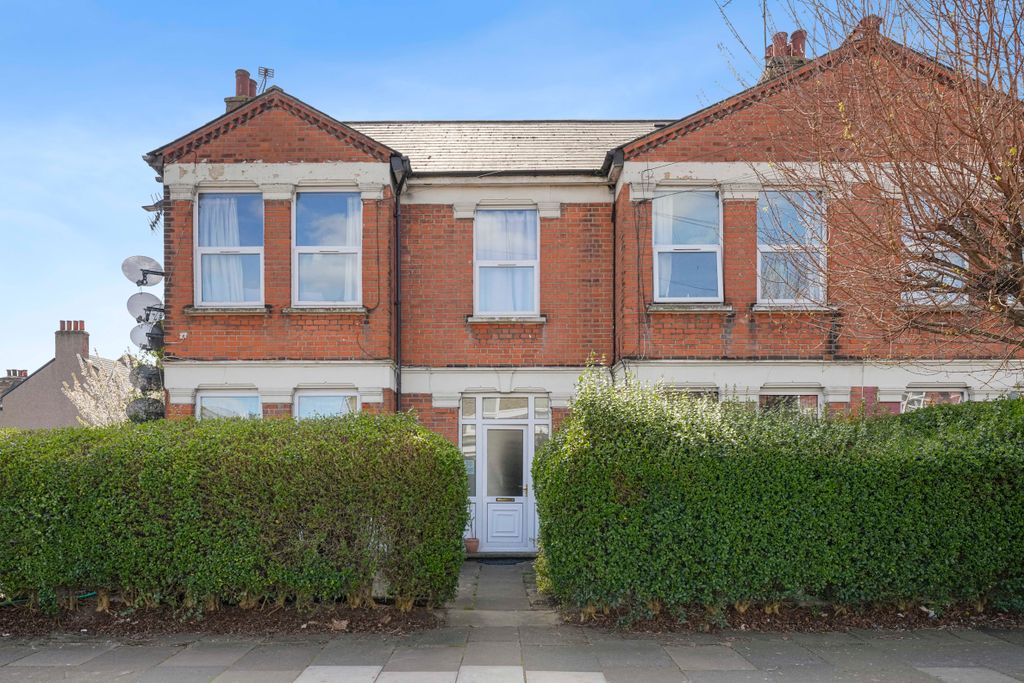 Property photo 1 of 11