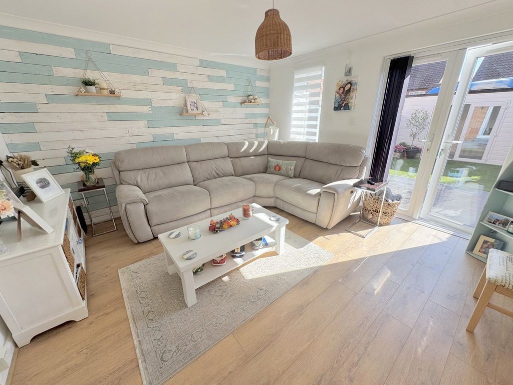 Property photo 2 of 22