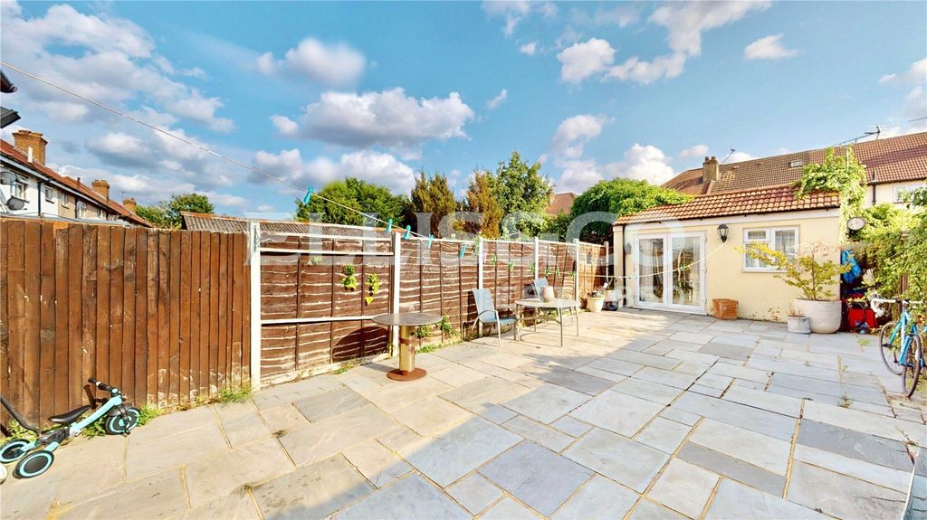 Property photo 1 of 19 Picture No. 21