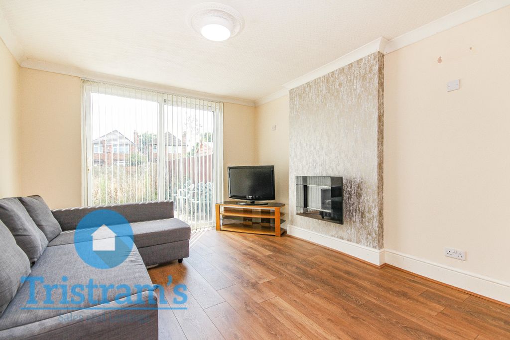 Property photo 3 of 13 Img_1052