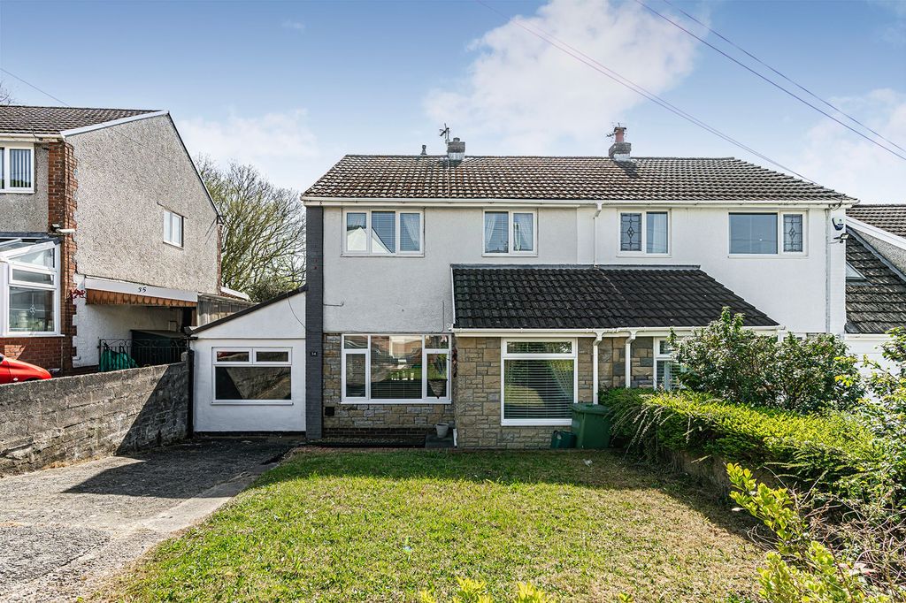 Property photo 2 of 30