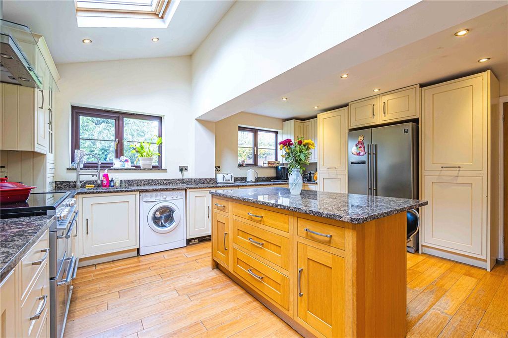 Property photo 3 of 20 Picture No. 15