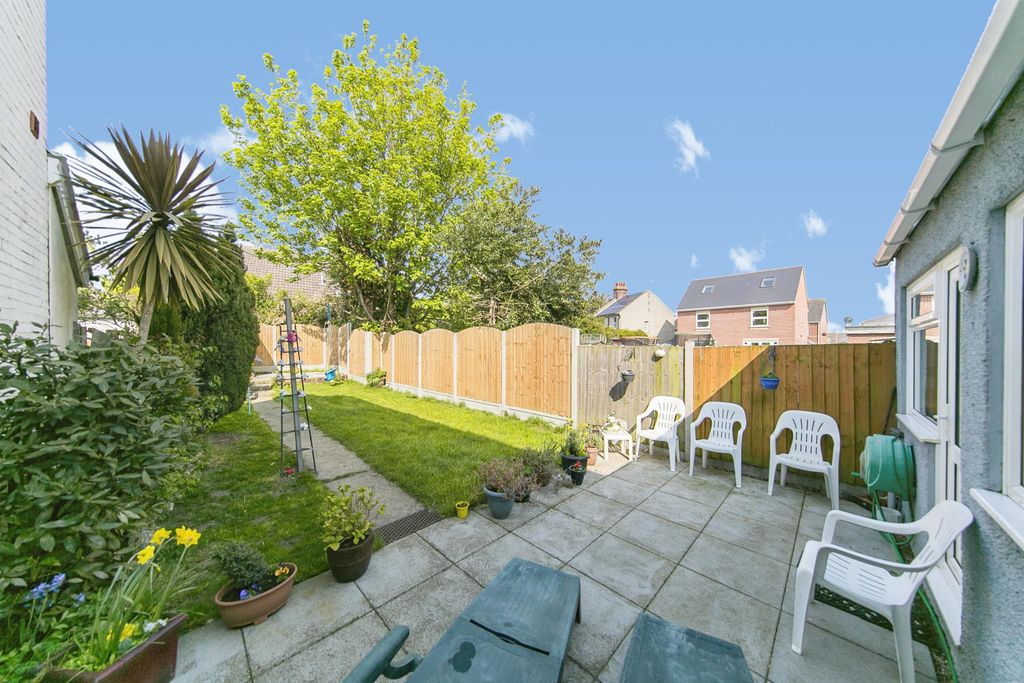Property photo 1 of 15 Garden