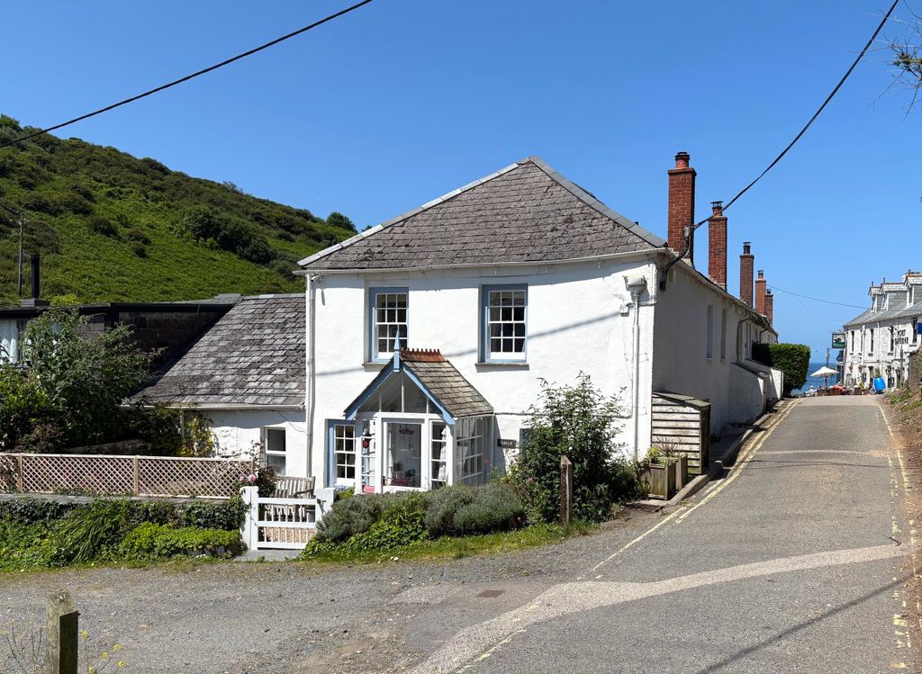 Property photo 1 of 17 Shrub Cottage