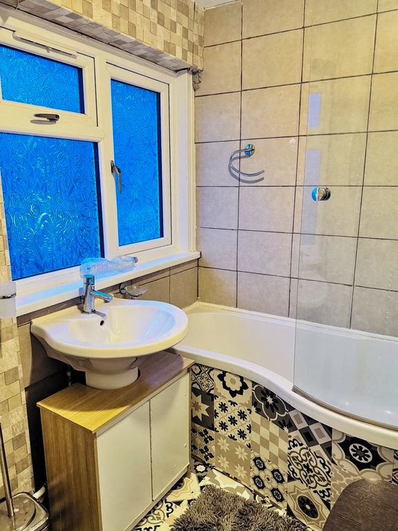 Property photo 2 of 4
