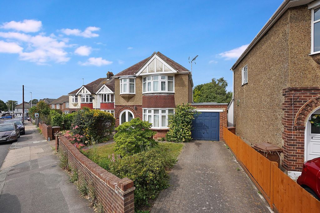 Property photo 1 of 20