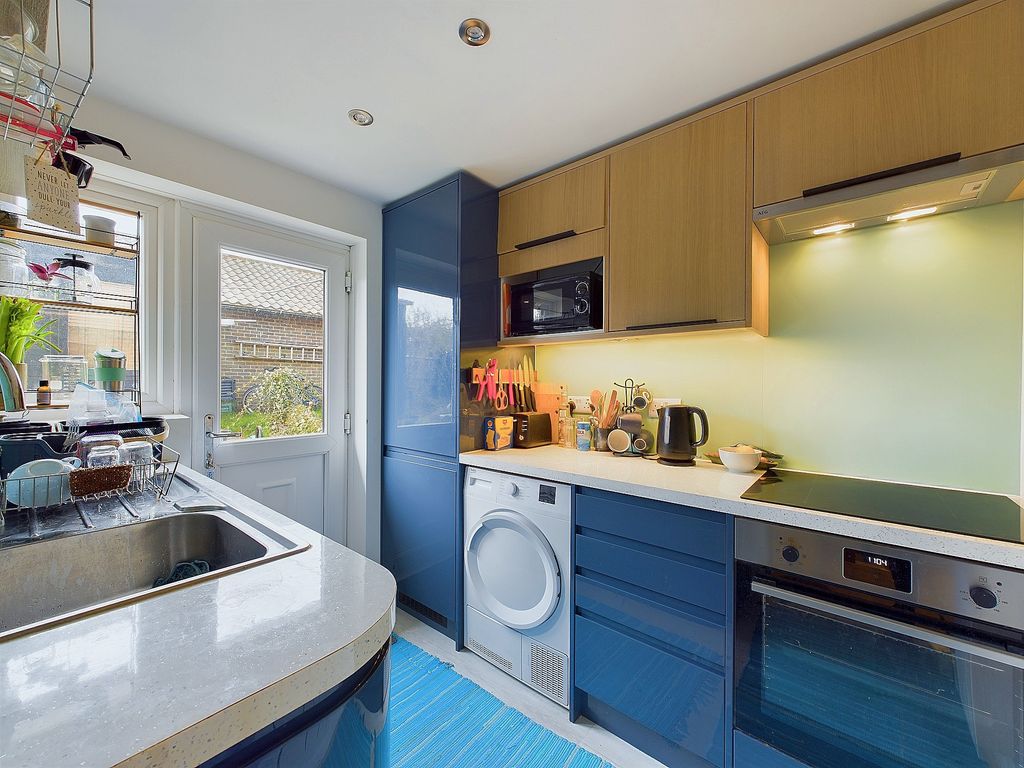 Property photo 2 of 17 Cam03519G0-Pr0217-Still001