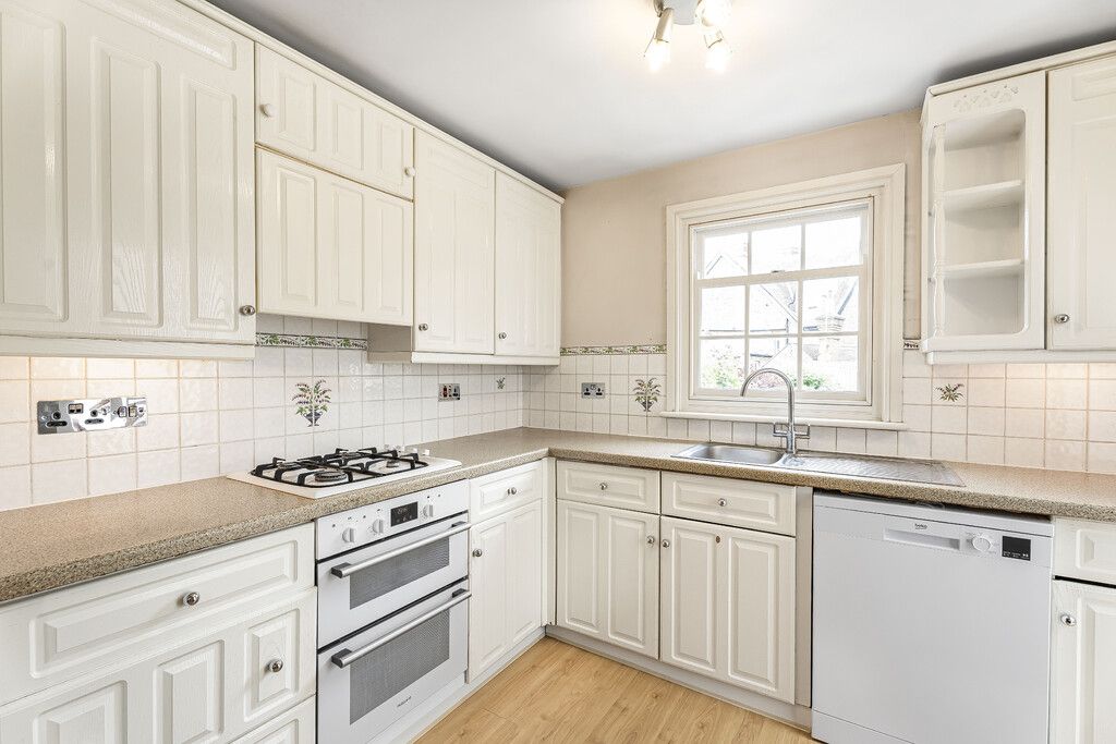 Property photo 2 of 21 Kitchen