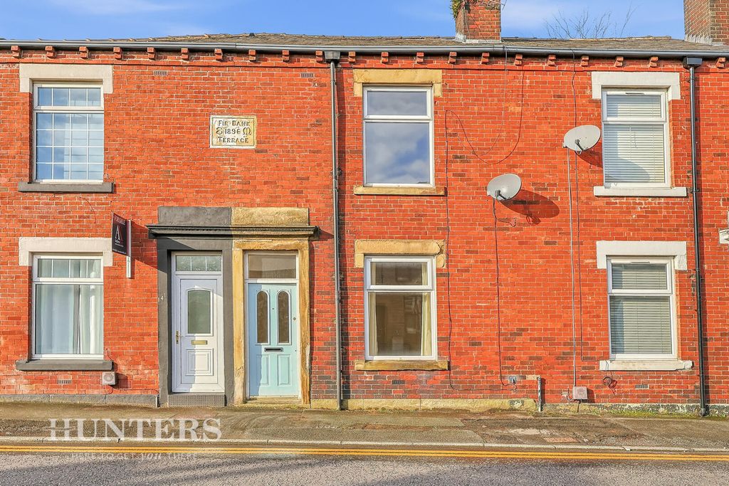 Property photo 1 of 17 Front (Exterior)