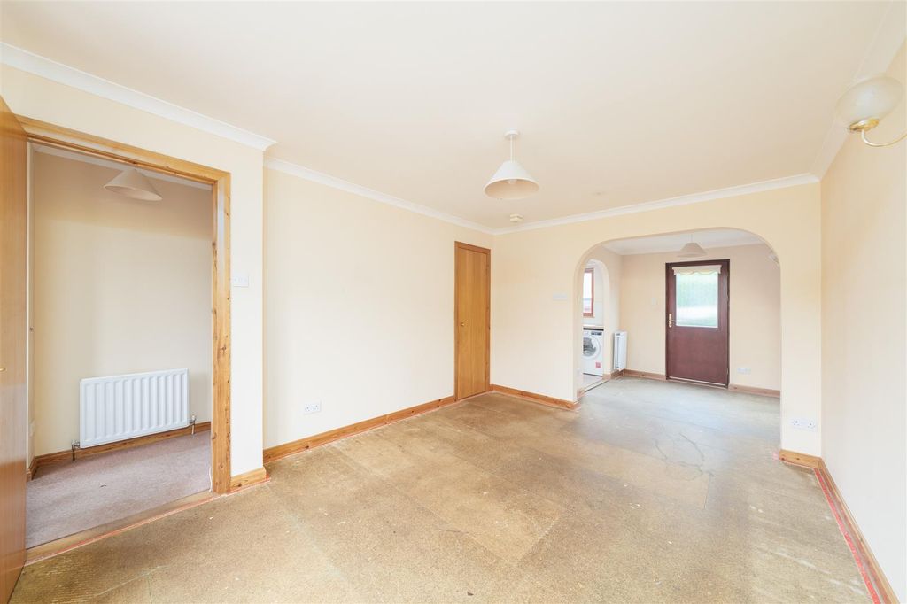 Property photo 3 of 15 42_Hendersyde_Drive-04.Jpg